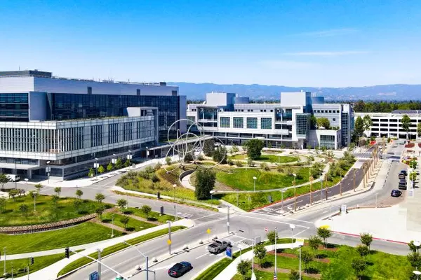 Aerial photo of Santa Clara Valley Medical Center.